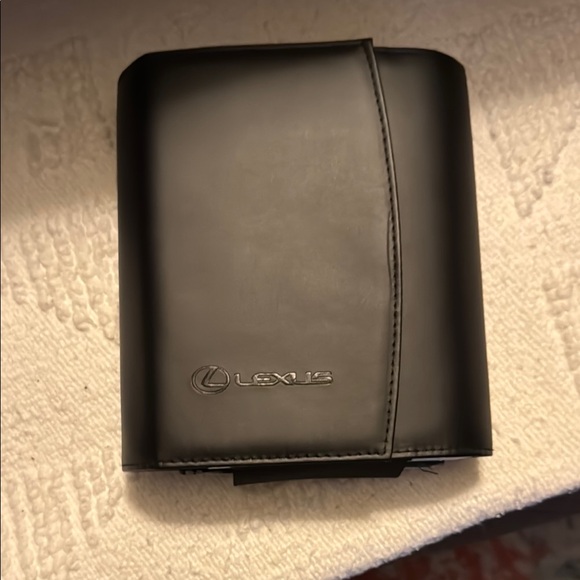 2024 Lexus RX500h /350h Owner's Manual Set - Picture 4 of 5